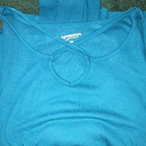 Long sleeve, cross neck Arizona Jean top